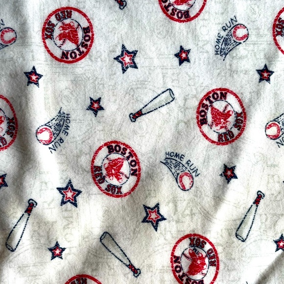 Boston Res Sox Vintage Look Onesie - Picture 3 of 3